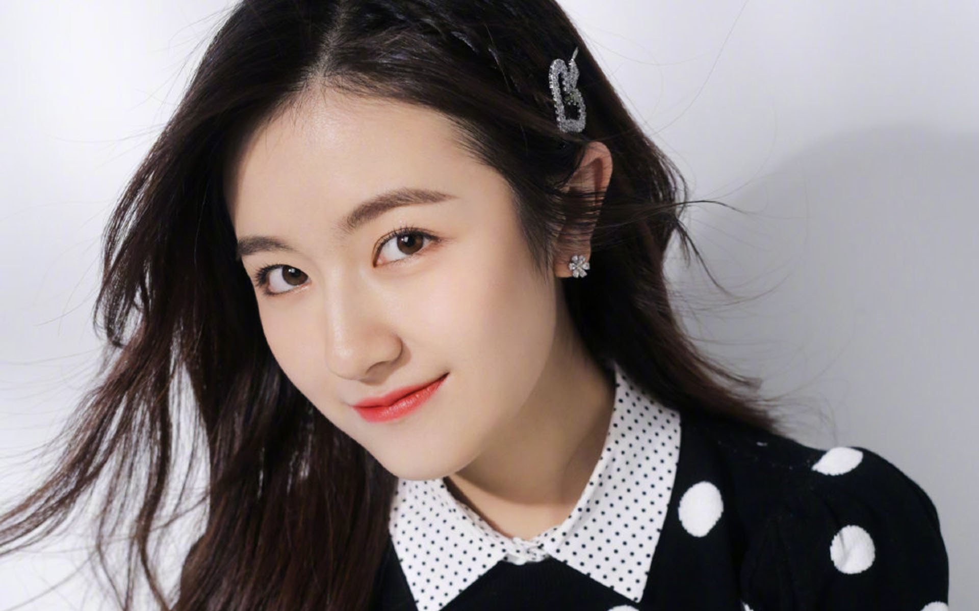 西甲后腰区域控制力提升成为球队稳定核心，西甲前腰排名